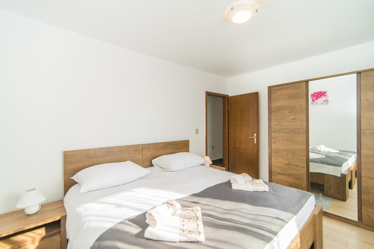 Apartments Dino Пореч Екстериор снимка