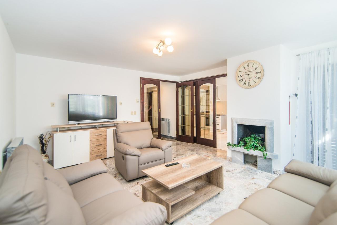Apartments Dino Пореч Екстериор снимка