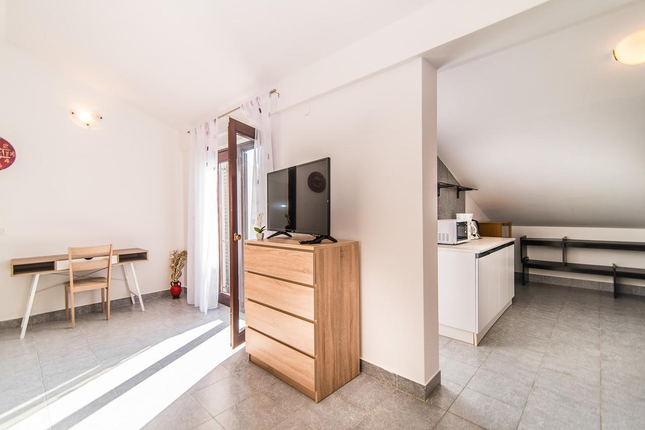 Apartments Dino Пореч Екстериор снимка