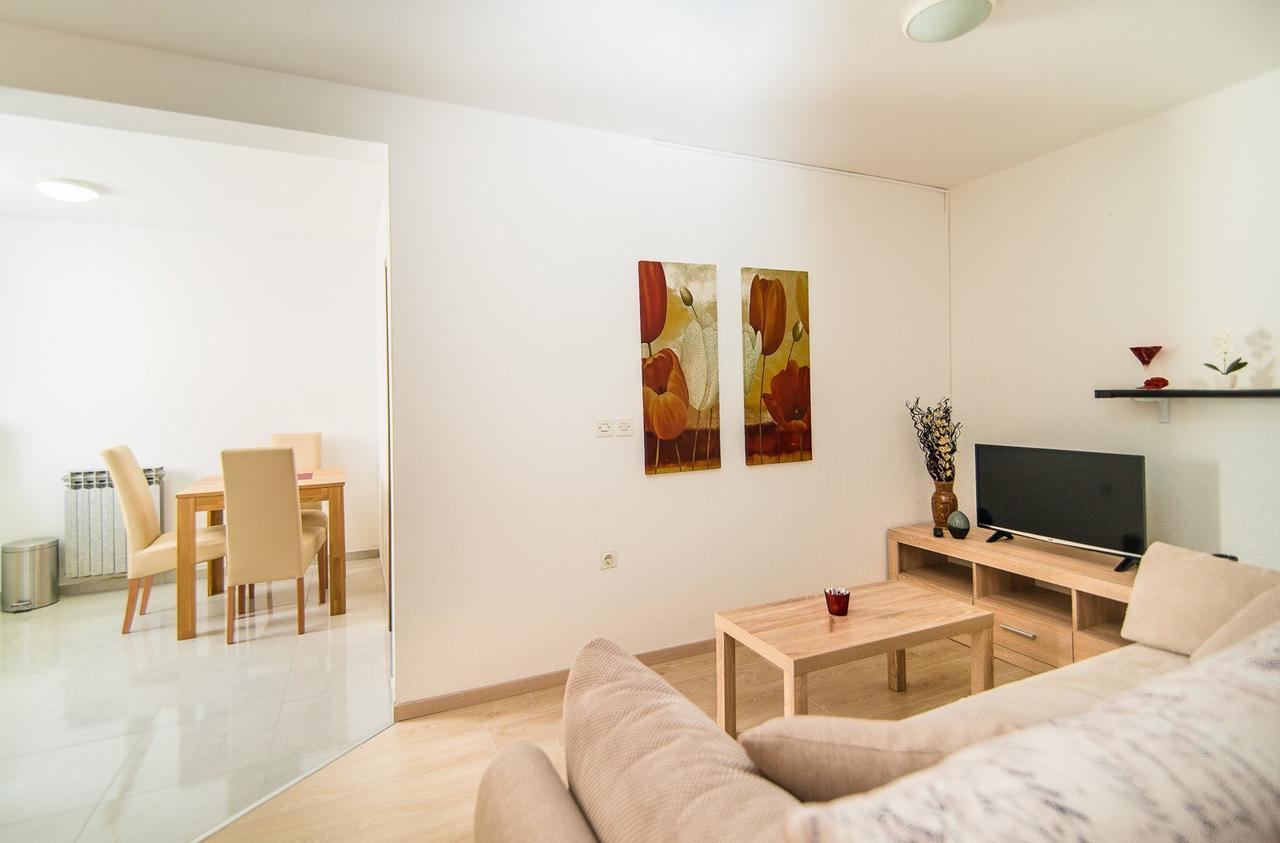 Apartments Dino Пореч Екстериор снимка